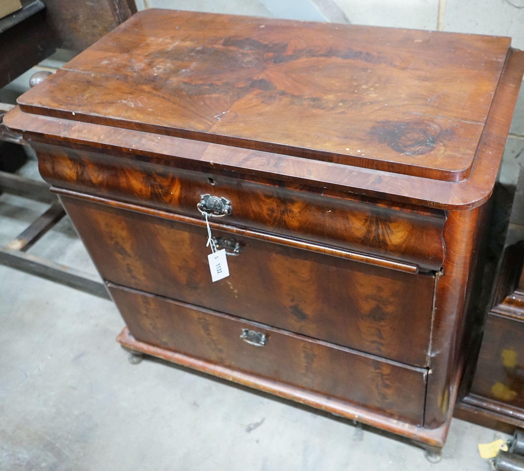 A 19th century French mahogany commode, width 94cm, depth 50cm, height 86cm